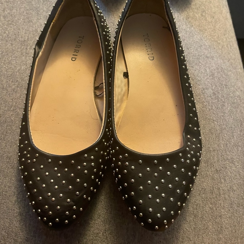 Studded flats